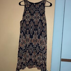 Sleeveless Dress with Geometric Pattern